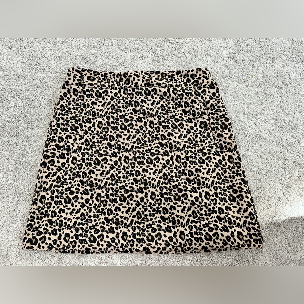 LOFT leopard skirt SIZE 10